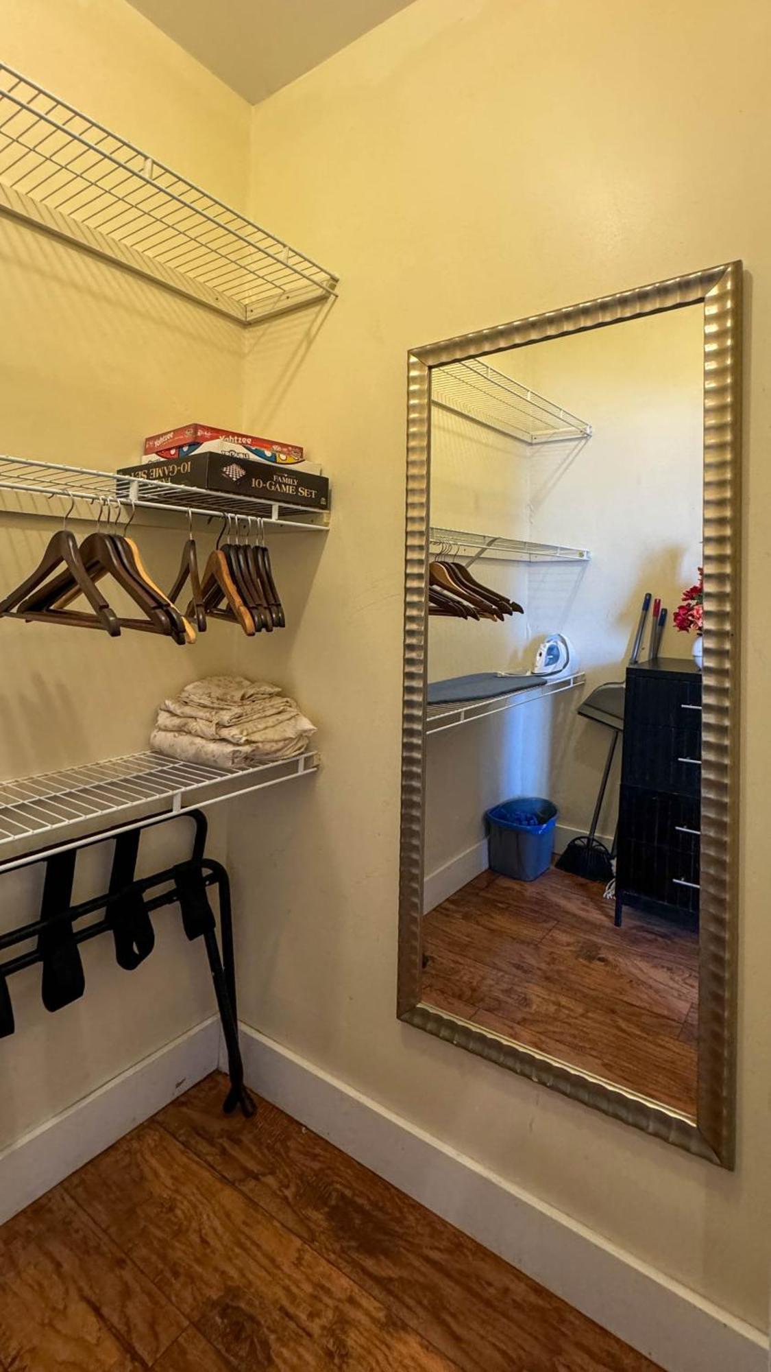 Apartment Charmview